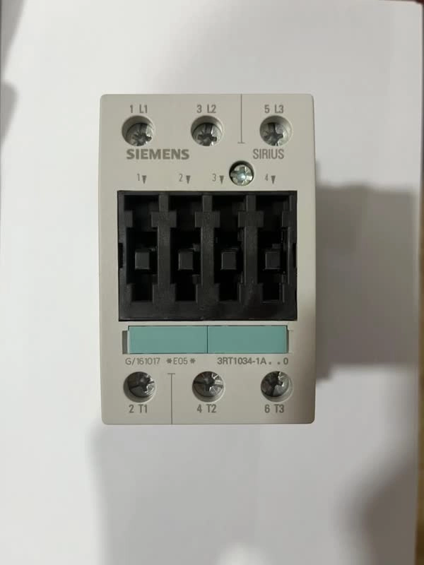 کنتاکتور 3RT1023-1BB44    4KW    24 V DC     زیمنس